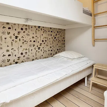 Semesterbostad 5 Person On A In