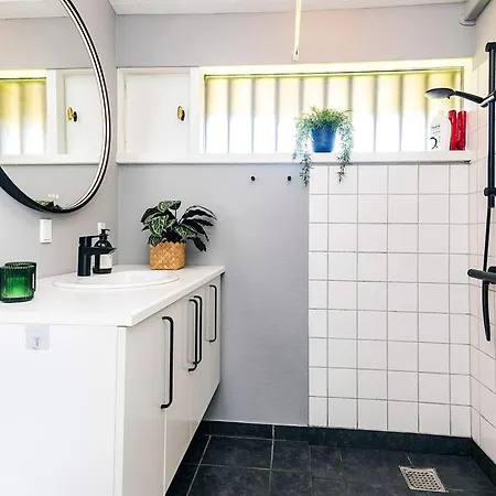 Semesterbostad 5 Person On A In