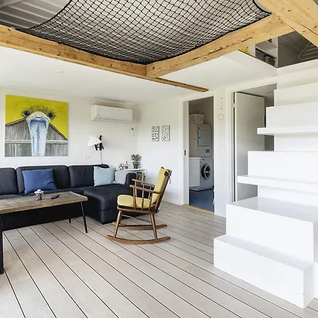 5 Person On A In Semesterbostad